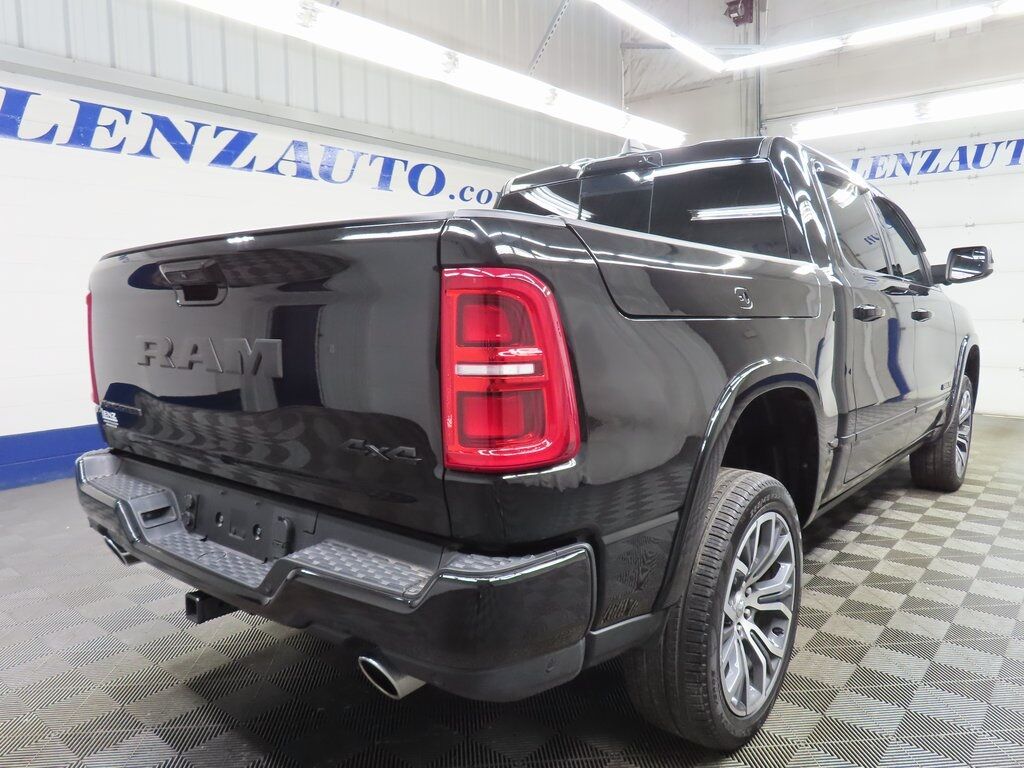 2025 Ram 1500 4x4 Crew Cab Tungsten Fond du Lac WI