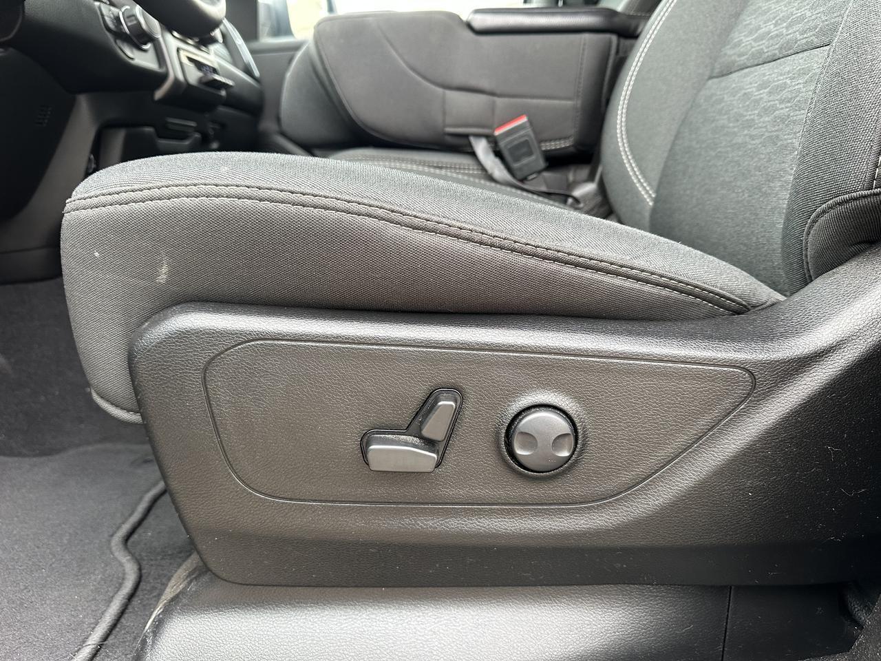 2025 Ram 1500 Big Horn | Heated Seats & Wheel | Remote Start | 8.4" Screen | Tow Package Redwater AB