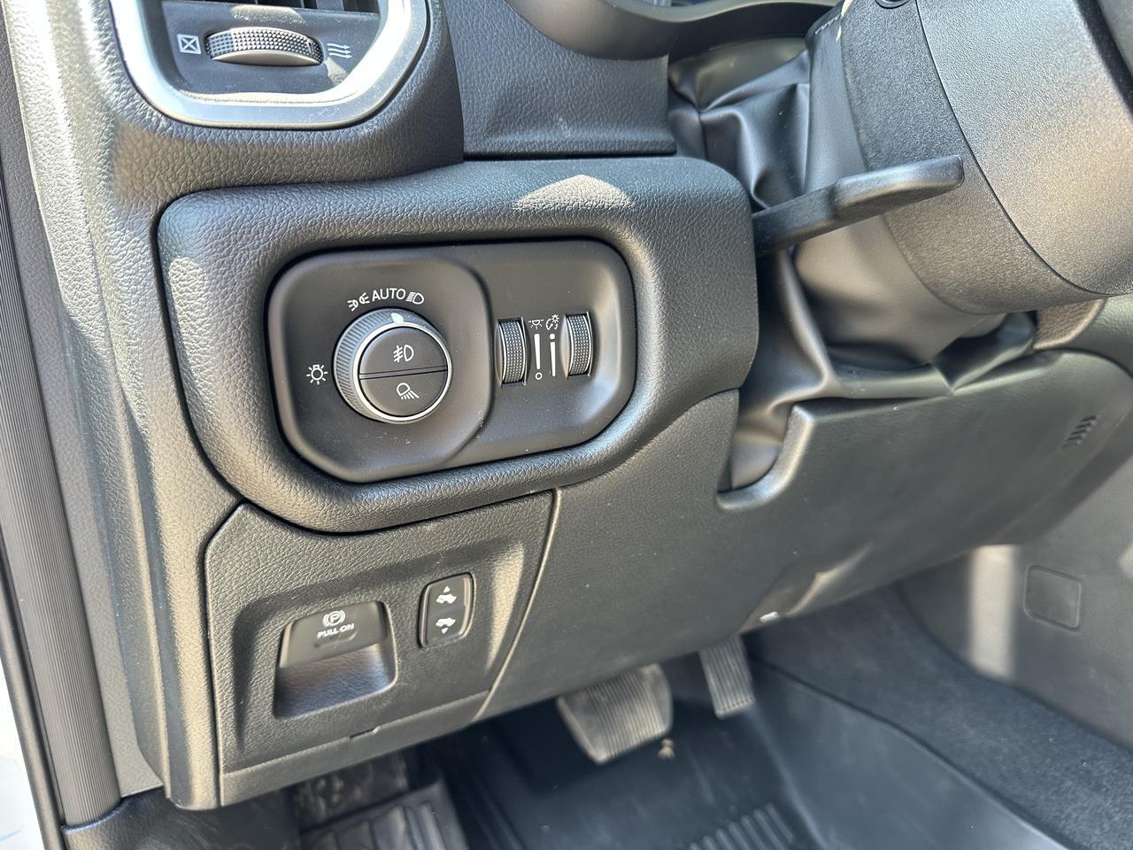 2025 Ram 1500 Big Horn | Night Edition | Level 2 | Alpine Audio | 12" Screen | Trailer Brake | Heated Seat & Wheel Redwater AB