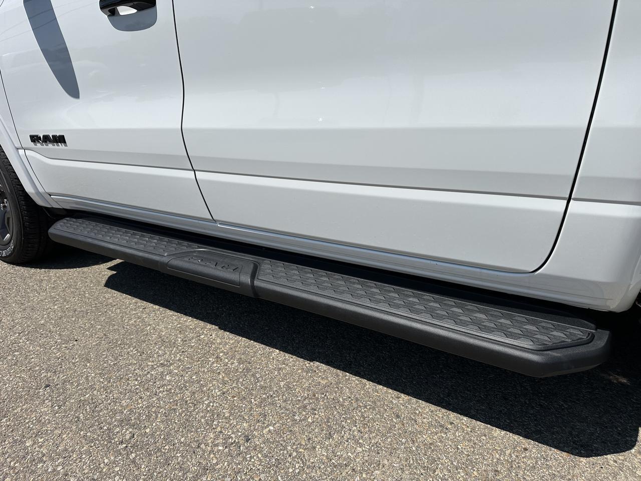 2025 Ram 1500 Big Horn | Night Edition | Level 2 | Alpine Audio | 12" Screen | Trailer Brake | Heated Seat & Wheel Redwater AB