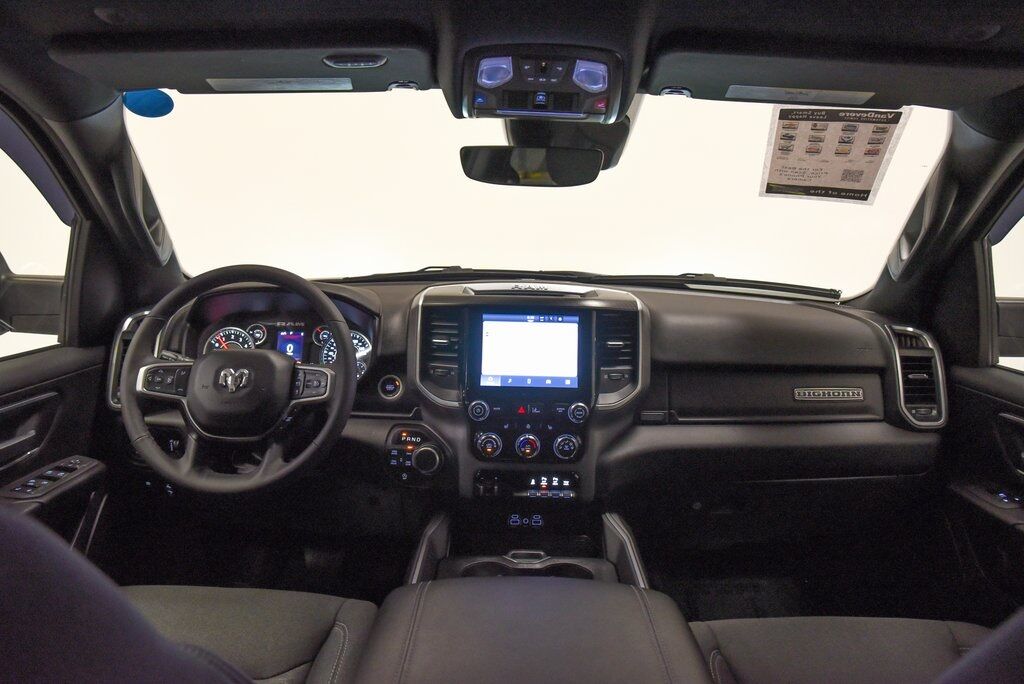 2025 Ram 1500 Big Horn/Lone Star Akron