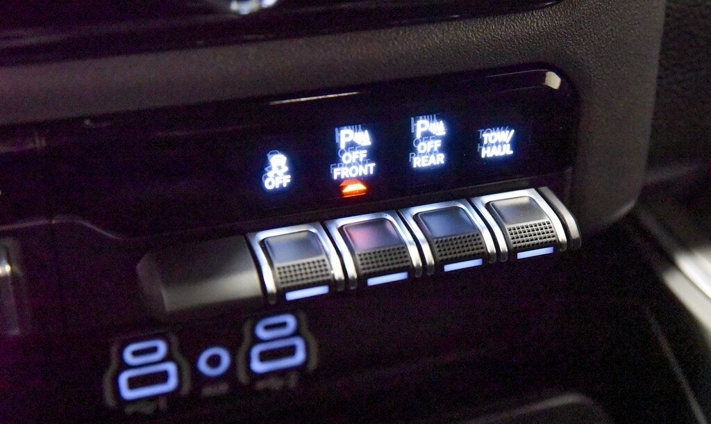 2025 Ram 1500 Big Horn/Lone Star Akron