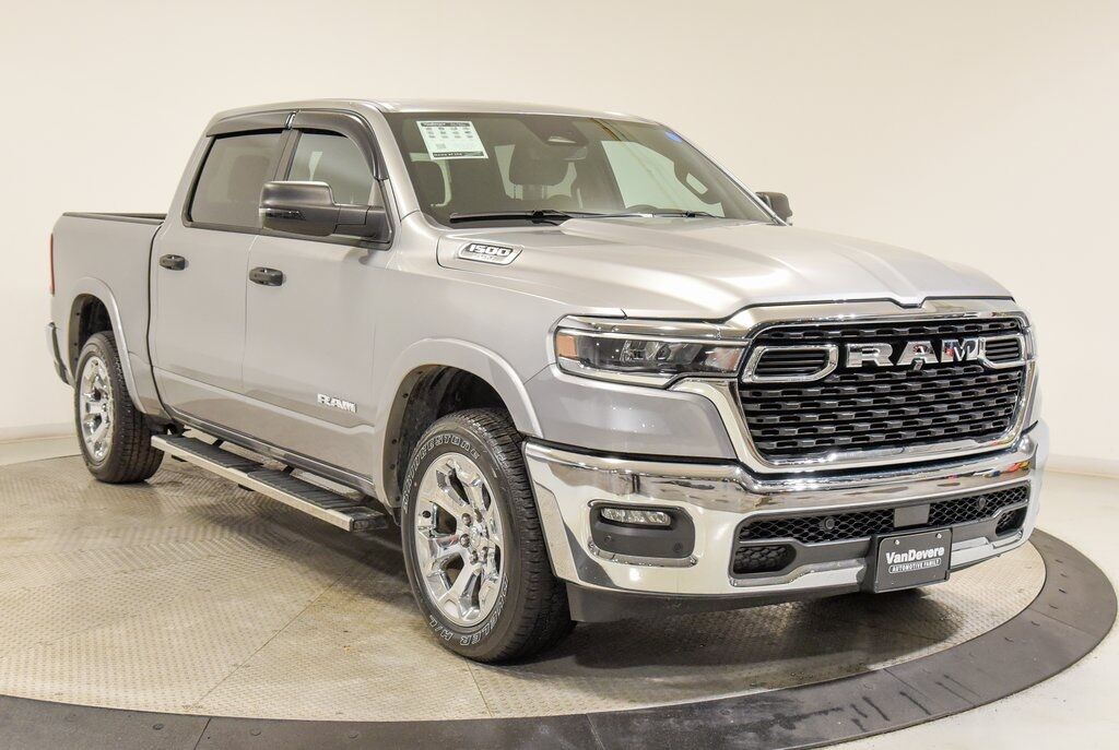 2025 Ram 1500 Big Horn/Lone Star Akron