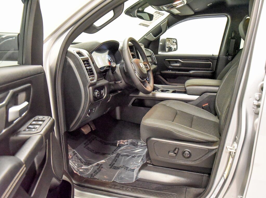 2025 Ram 1500 Big Horn/Lone Star Akron