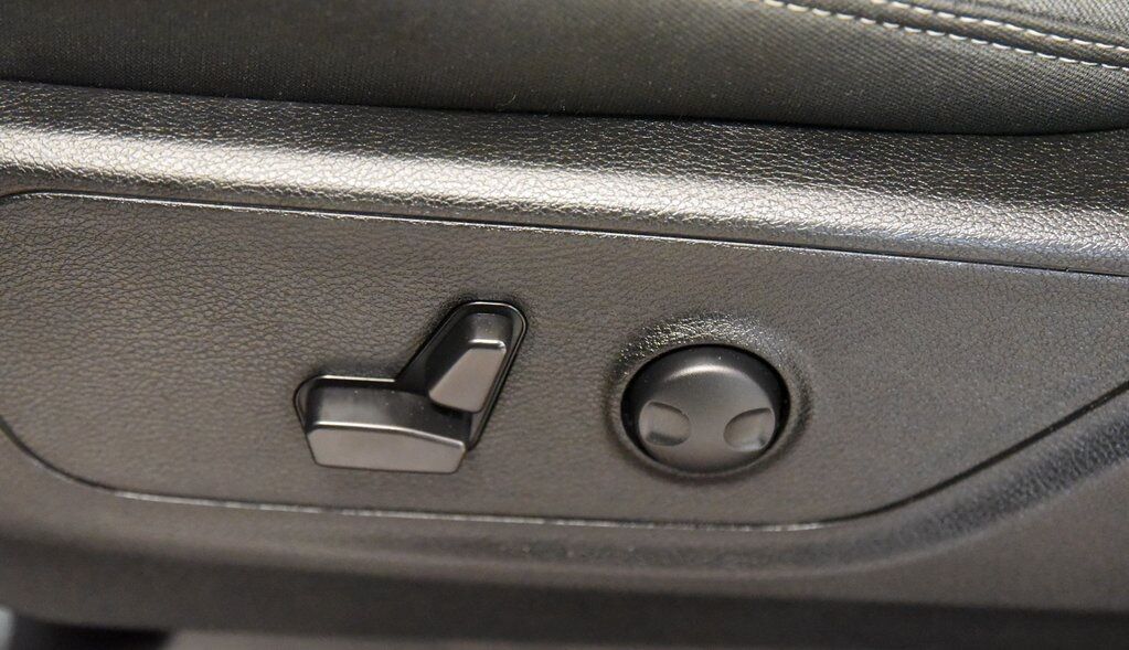 2025 Ram 1500 Big Horn/Lone Star Akron OH