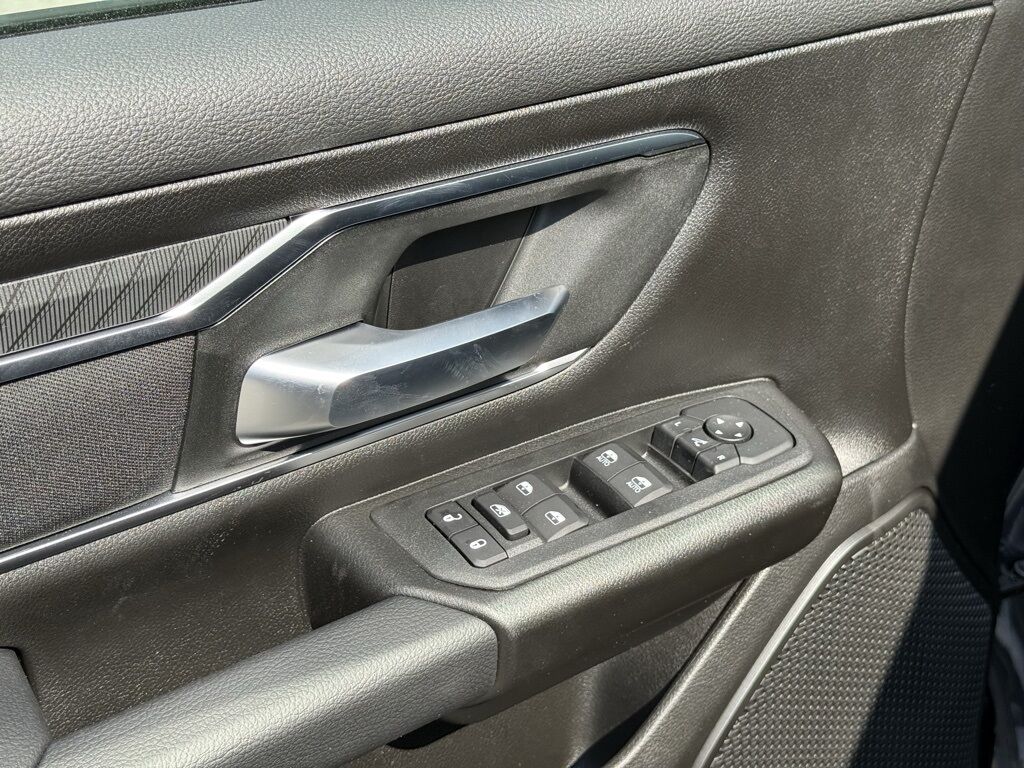 2025 Ram 1500 Big Horn/Lone Star Crestwood KY