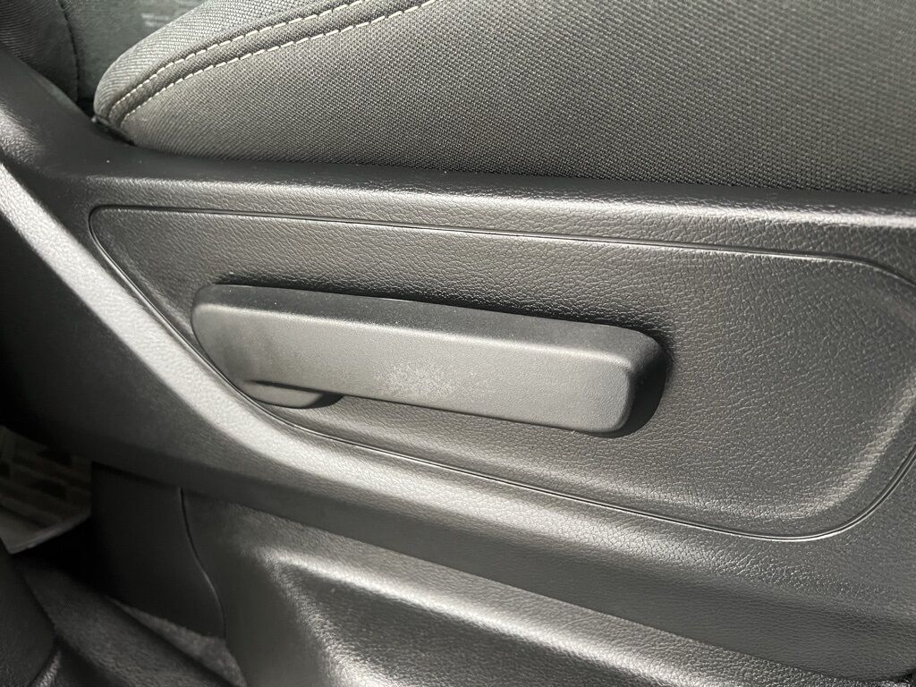 2025 Ram 1500 Big Horn/Lone Star Loveland CO