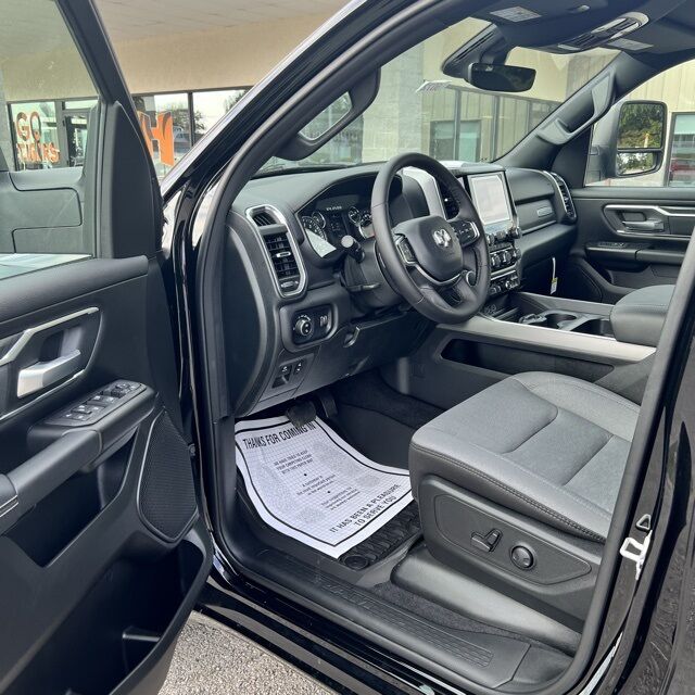 2025 Ram 1500 Big Horn/Lone Star Herrin IL