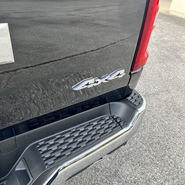 2025 Ram 1500 Big Horn/Lone Star Herrin IL