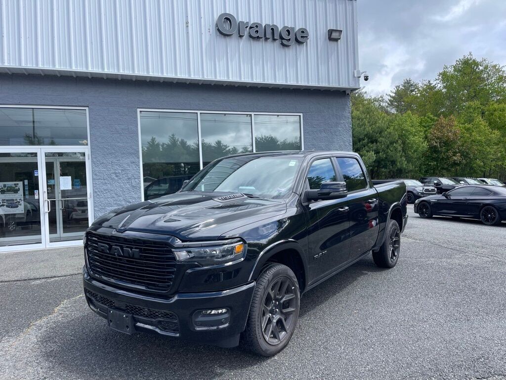 2025 Ram 1500 LARAMIE CREW CAB 4X4 5&#39;7 BOX Orange MA