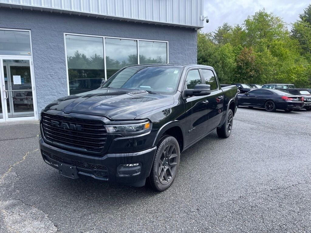 2025 Ram 1500 LARAMIE CREW CAB 4X4 5&#39;7 BOX Orange MA