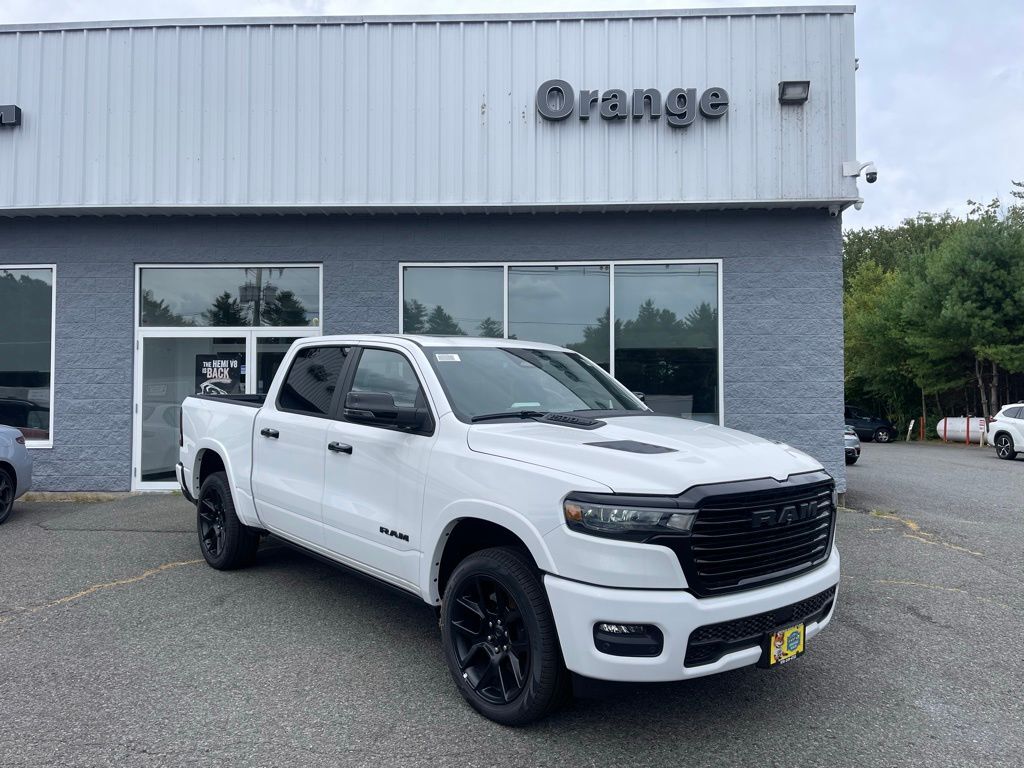 2025 Ram 1500 LARAMIE CREW CAB 4X4 5'7 BOX Orange MA