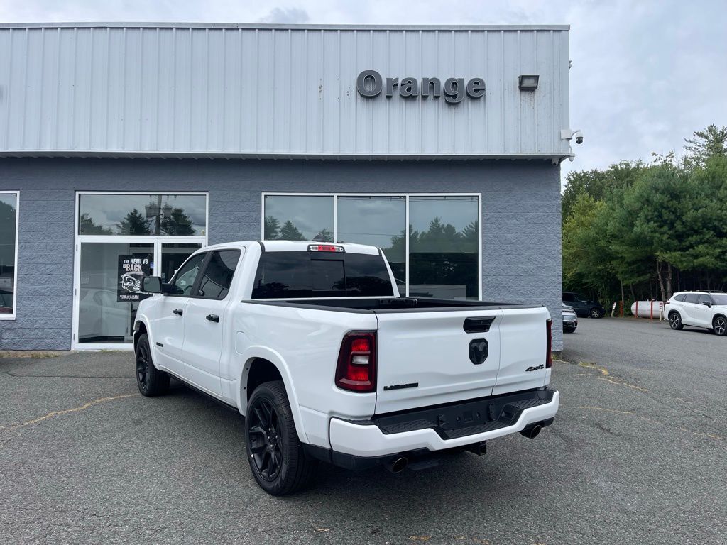 2025 Ram 1500 LARAMIE CREW CAB 4X4 5'7 BOX Orange MA