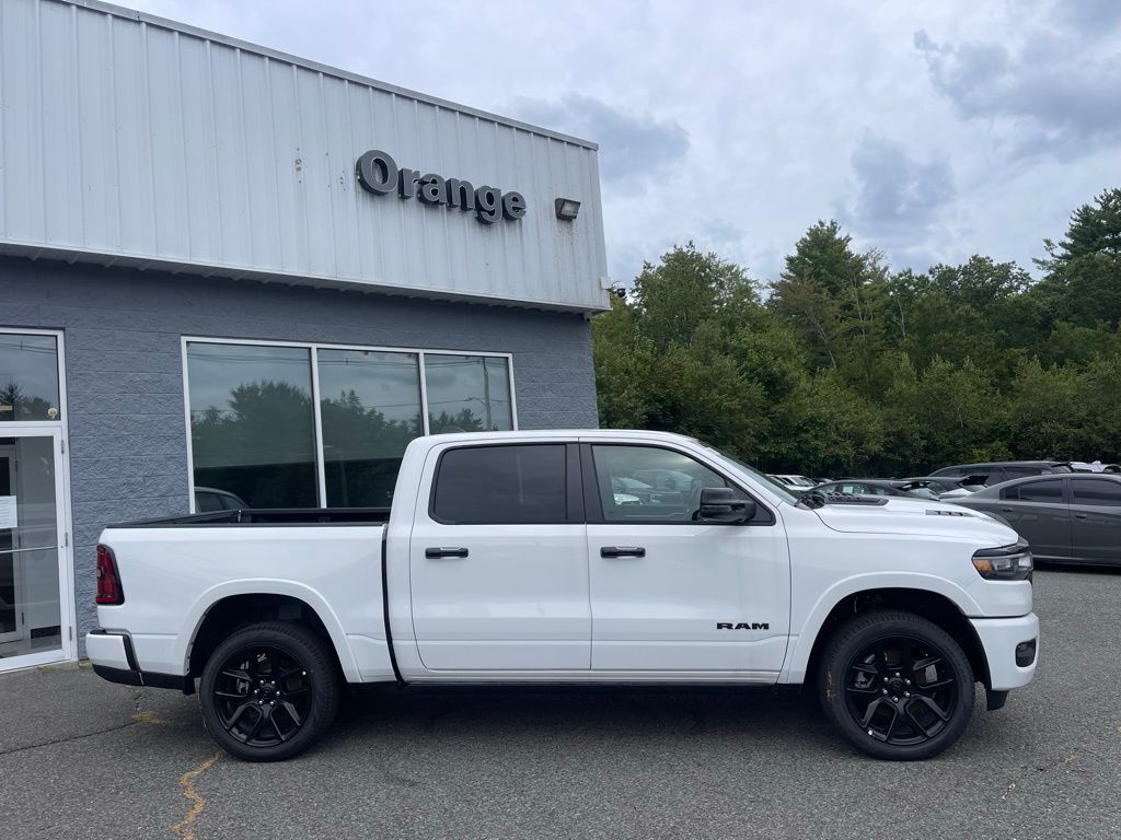 2025 Ram 1500 LARAMIE CREW CAB 4X4 5'7 BOX Orange MA