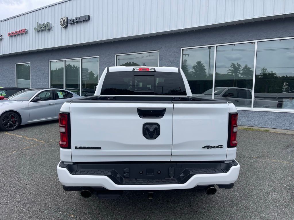 2025 Ram 1500 LARAMIE CREW CAB 4X4 5'7 BOX Orange MA