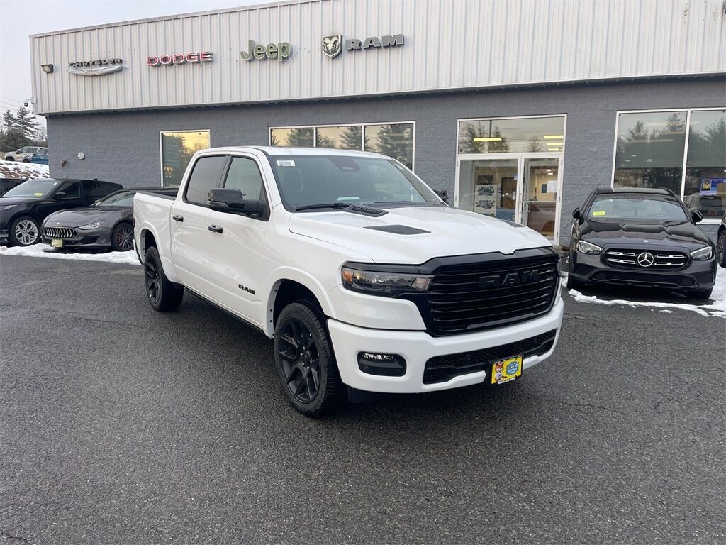 2025 Ram 1500 LARAMIE CREW CAB 4X4 5&#39;7 BOX Orange MA