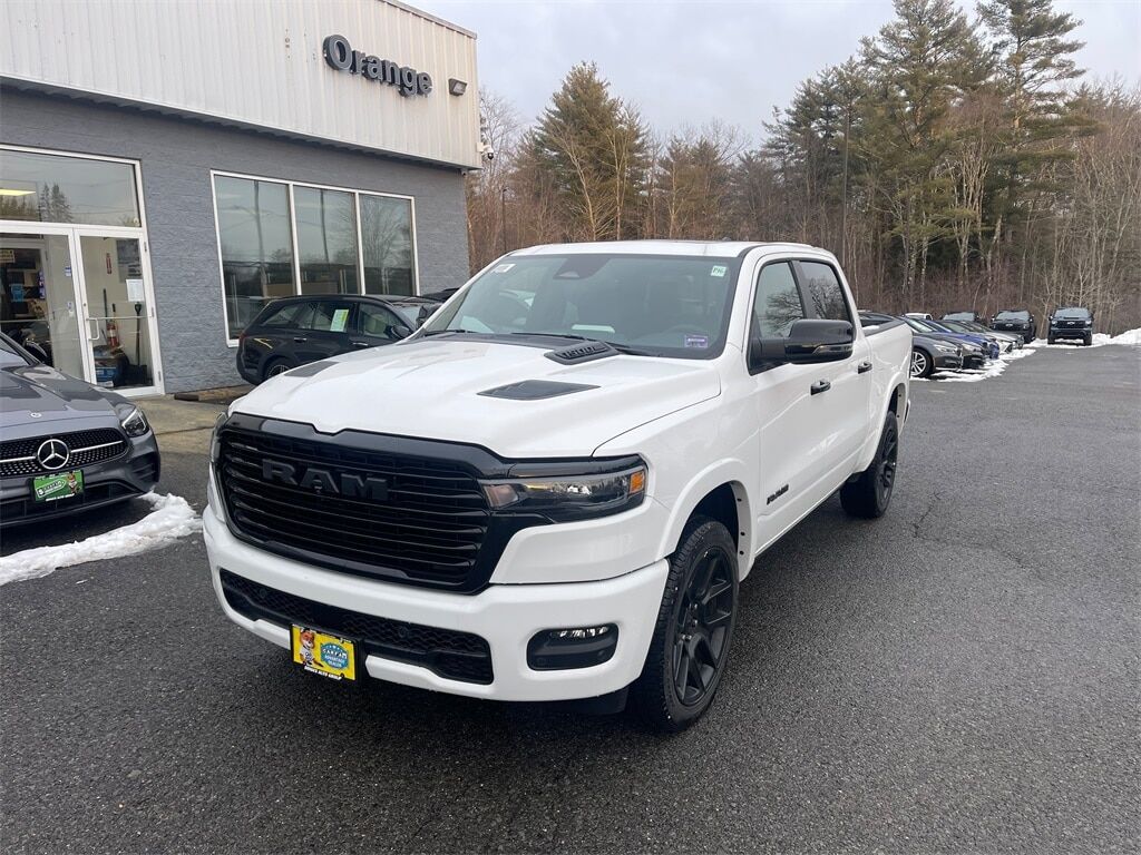 2025 Ram 1500 LARAMIE CREW CAB 4X4 5&#39;7 BOX Orange MA