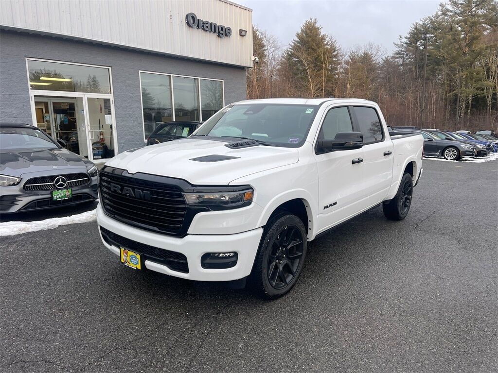 2025 Ram 1500 LARAMIE CREW CAB 4X4 5&#39;7 BOX Orange MA
