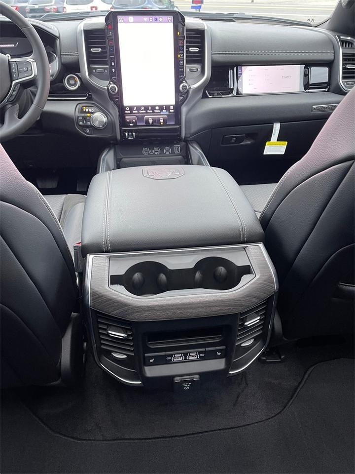 2025 Ram 1500 LARAMIE CREW CAB 4X4 6&#39;4 BOX Orange MA