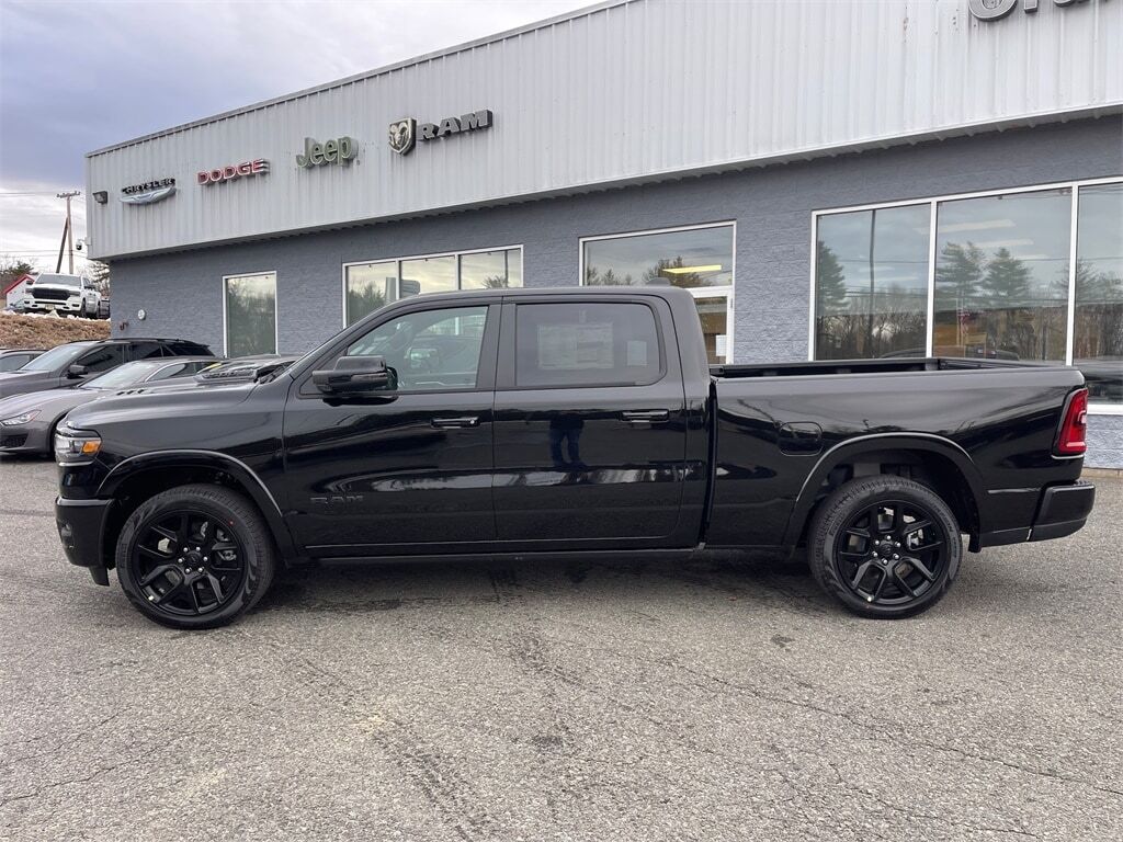 2025 Ram 1500 LARAMIE CREW CAB 4X4 6&#39;4 BOX Orange MA