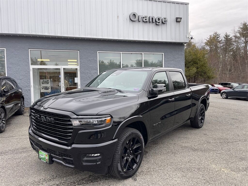 2025 Ram 1500 LARAMIE CREW CAB 4X4 6&#39;4 BOX Orange MA
