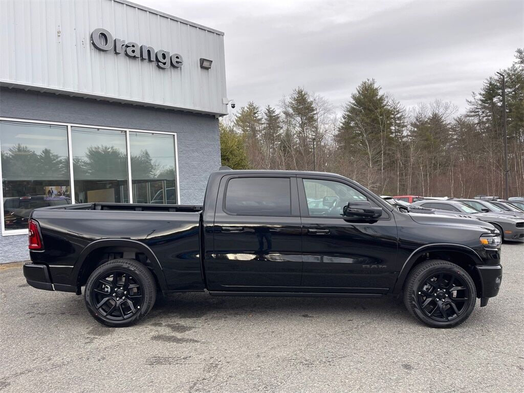 2025 Ram 1500 LARAMIE CREW CAB 4X4 6&#39;4 BOX Orange MA