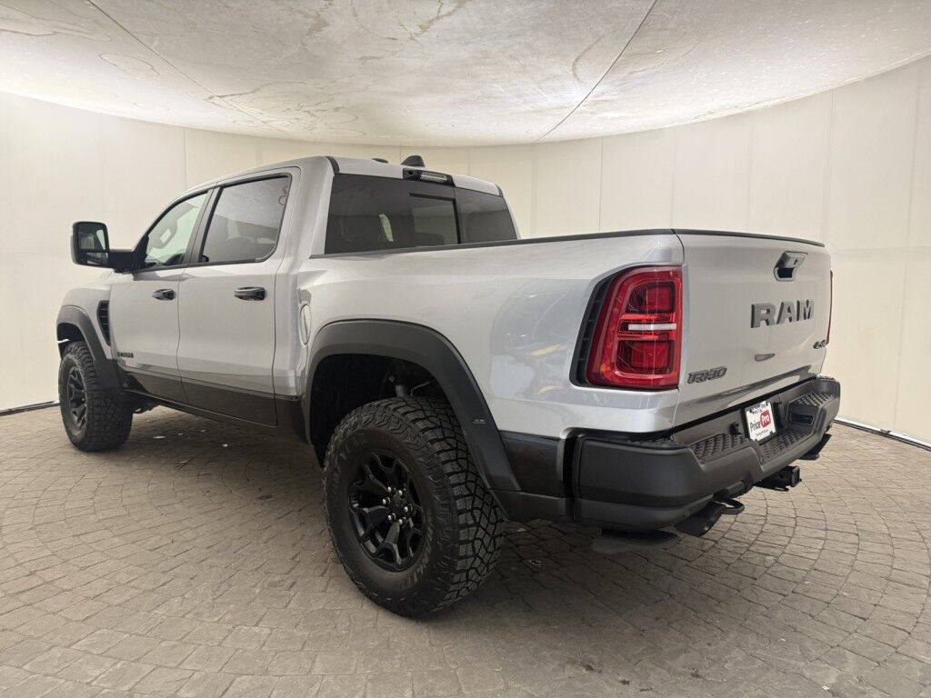 2025 Ram 1500 RHO 4x4 Crew Cab **ONLY 89 Miles** Maumee OH