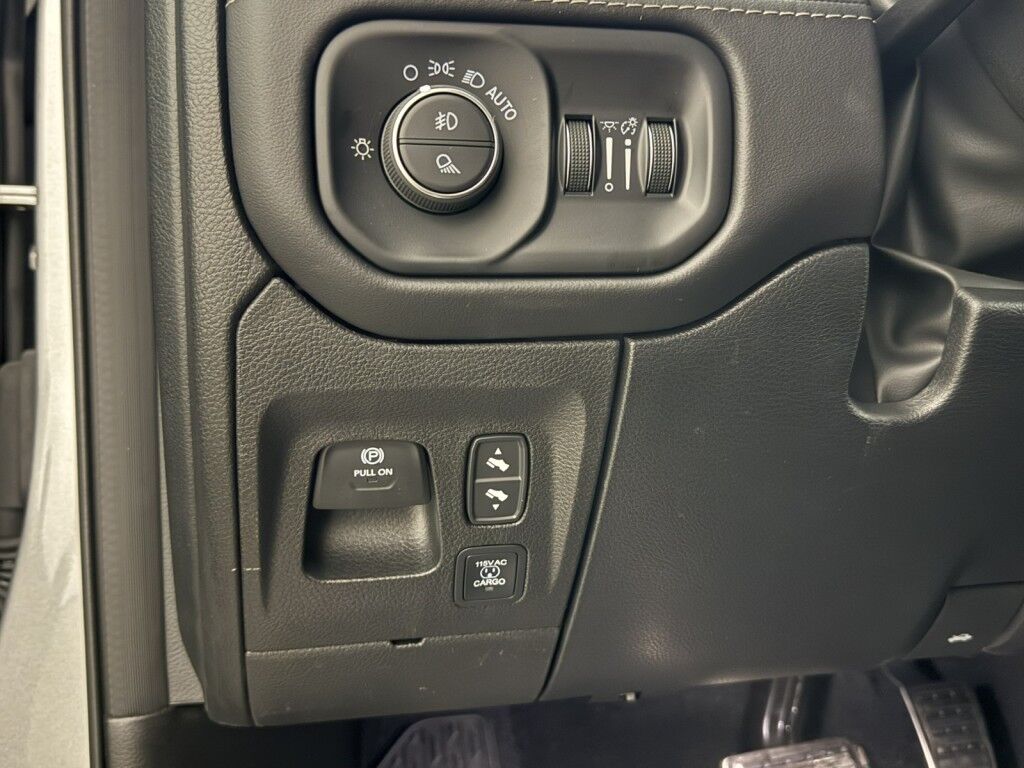 2025 Ram 1500 RHO 4x4 Crew Cab **ONLY 89 Miles** Maumee OH