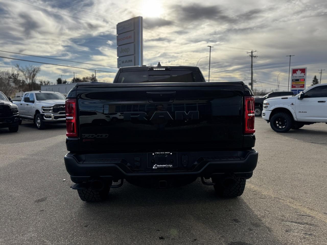 2025 Ram 1500 RHO Crew Cab 4x4 | 3L Hurricane | Premium Leather | Power Tailgate | Pano Sunroof Redwater AB