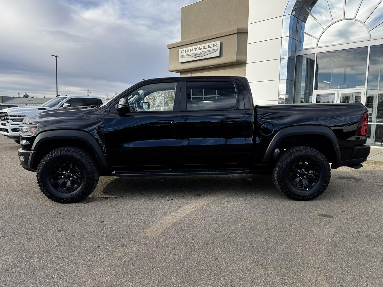 2025 Ram 1500 RHO Crew Cab 4x4 | 3L Hurricane | Premium Leather | Power Tailgate | Pano Sunroof