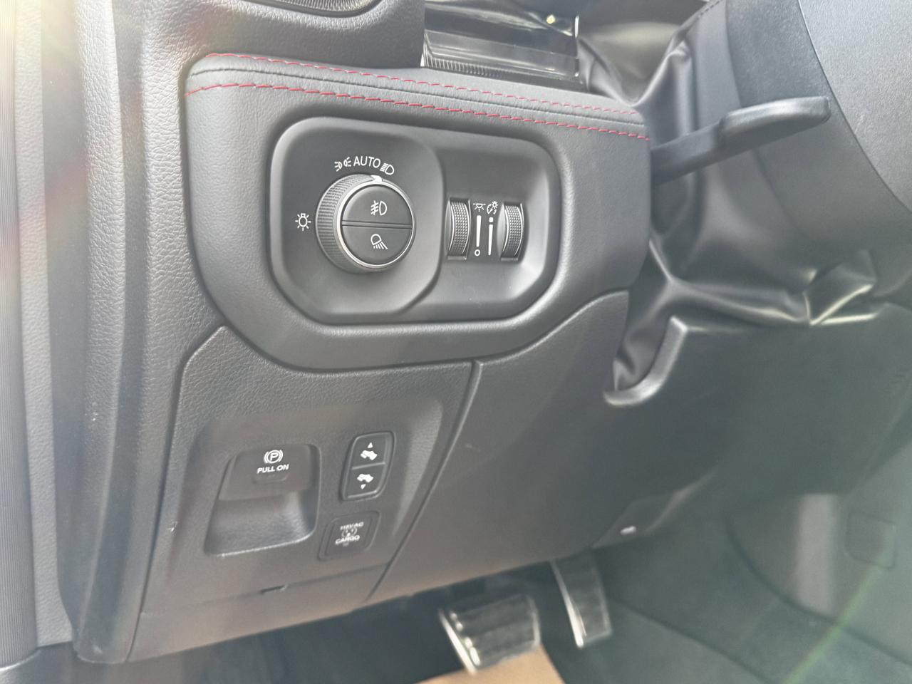 2025 Ram 1500 RHO Crew Cab 4x4 | 3L Hurricane | Premium Leather | Power Tailgate | Pano Sunroof Redwater AB