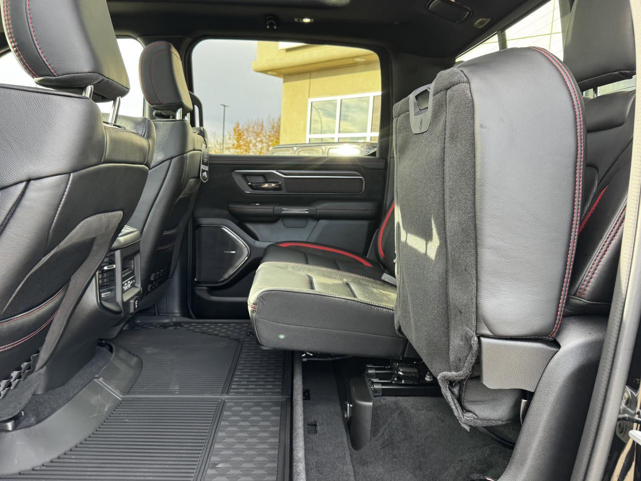 2025 Ram 1500 RHO Crew Cab 4x4 | 3L Hurricane | Premium Leather | Power Tailgate | Pano Sunroof Redwater AB