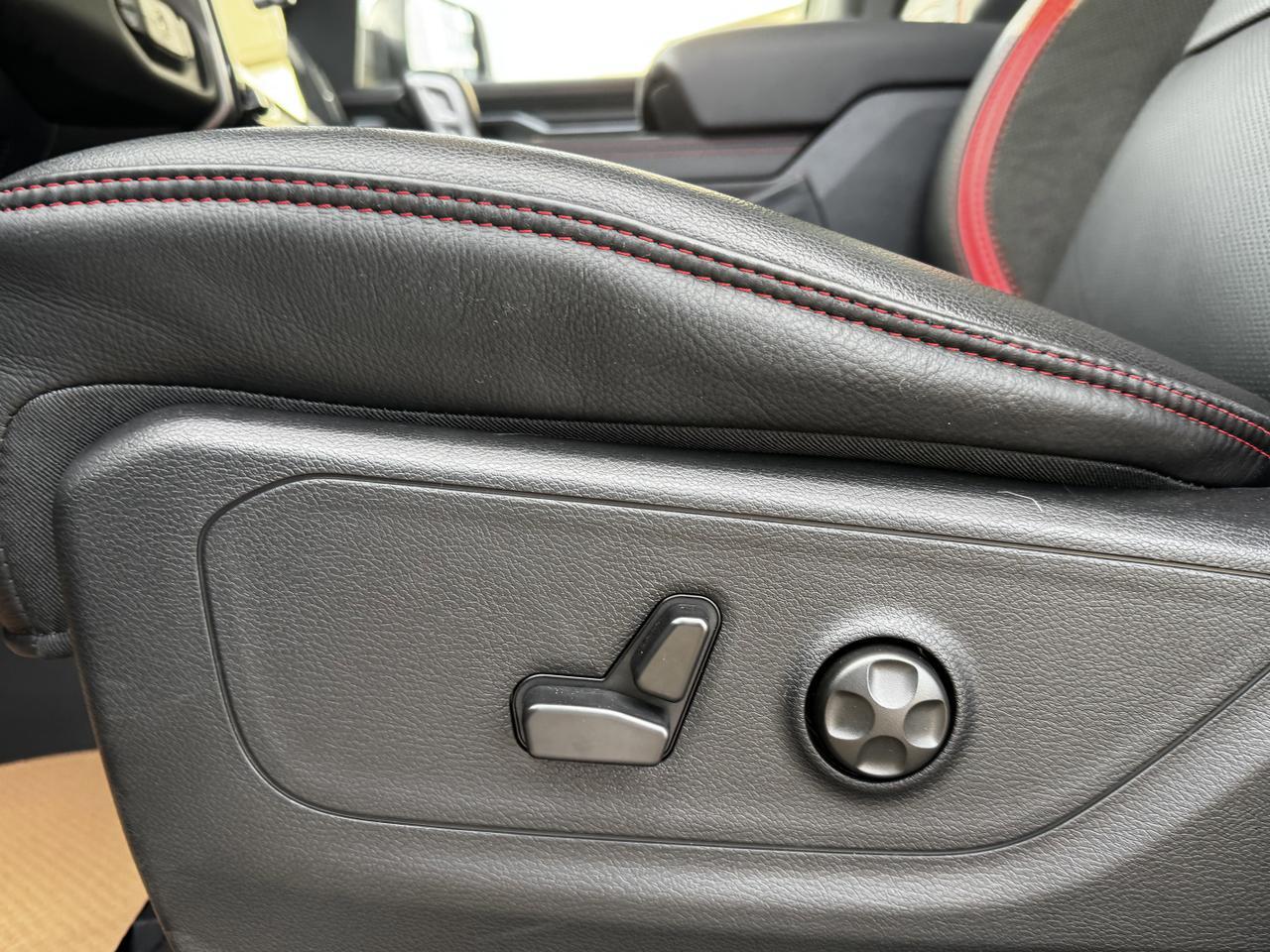 2025 Ram 1500 RHO Crew Cab 4x4 | 3L Hurricane | Premium Leather | Power Tailgate | Pano Sunroof Redwater AB