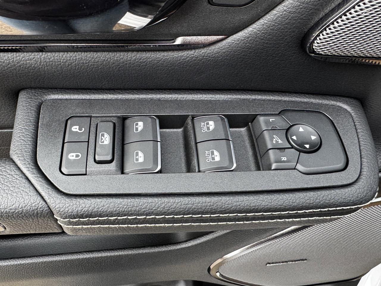 2025 Ram 1500 Rebel GT Crew Cab 4x4 | 3L Hurricane | Leather | Sunroof | Power Tailgate | NAV Redwater AB