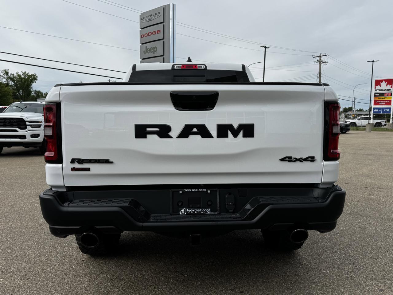 2025 Ram 1500 Rebel GT Crew Cab 4x4 | 3L Hurricane | Leather | Sunroof | Power Tailgate | NAV Redwater AB