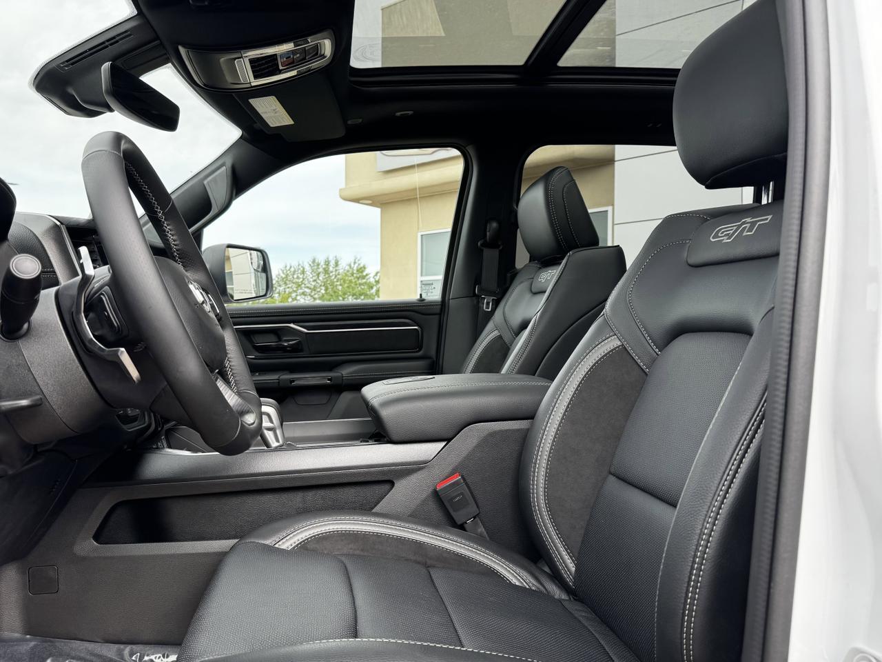 2025 Ram 1500 Rebel GT Crew Cab 4x4 | 3L Hurricane | Leather | Sunroof | Power Tailgate | NAV Redwater AB