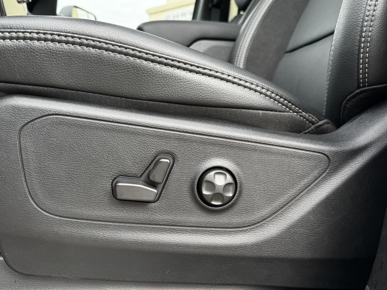 2025 Ram 1500 Rebel GT Crew Cab 4x4 | 3L Hurricane | Leather | Sunroof | Power Tailgate | NAV Redwater AB
