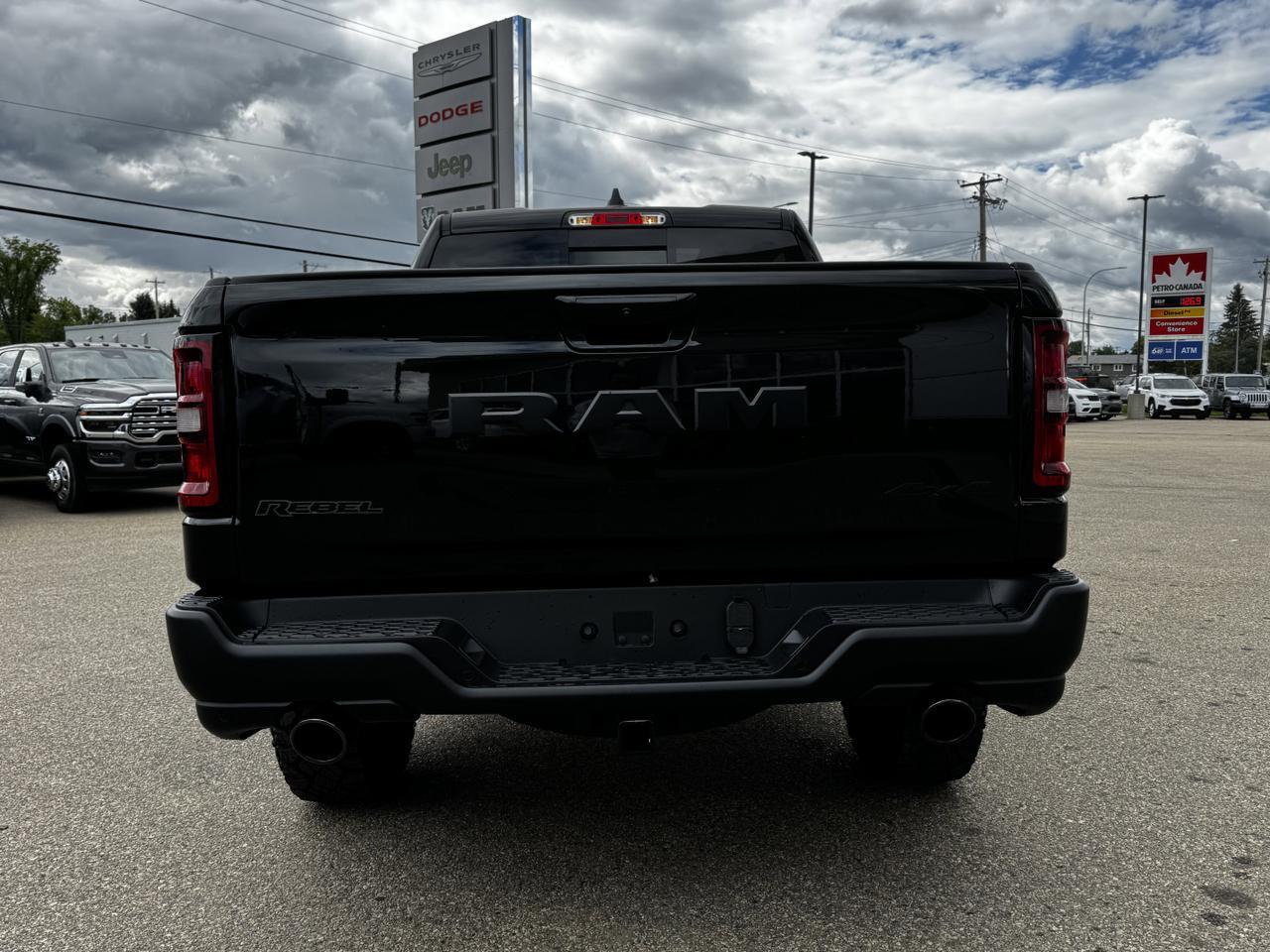 2025 Ram 1500 Rebel X Crew Cab 4x4 | Hurricane Twin Turbo | Leather | NAV | Heated Seats | harmon kardon Redwater AB