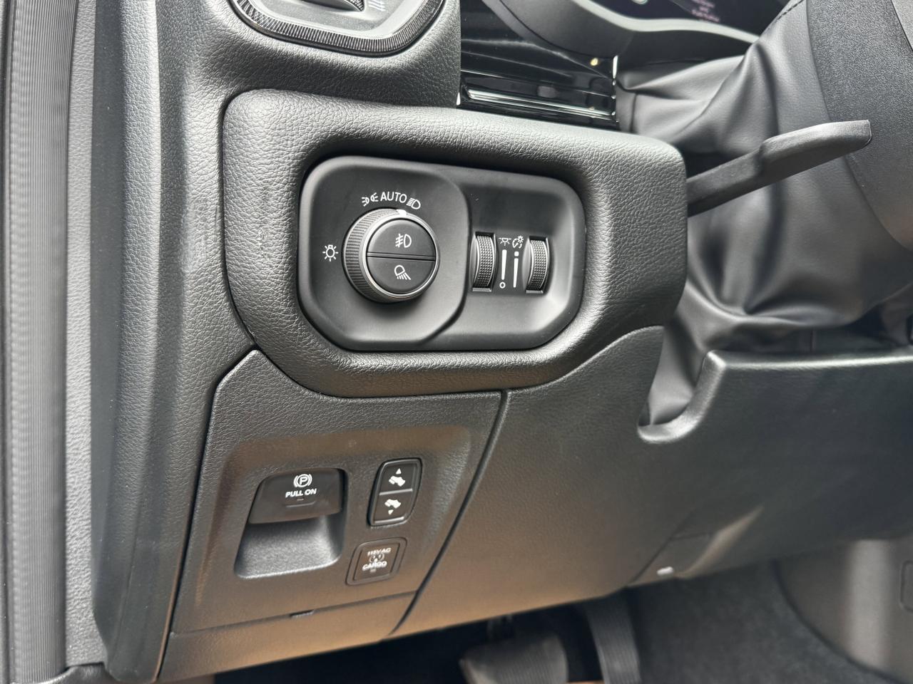2025 Ram 1500 Sport Night Edition Crew Cab 4x4 | 3L Hurricane | Leather | Heated Vented Seats | NAV | Pano Sunroof Redwater AB