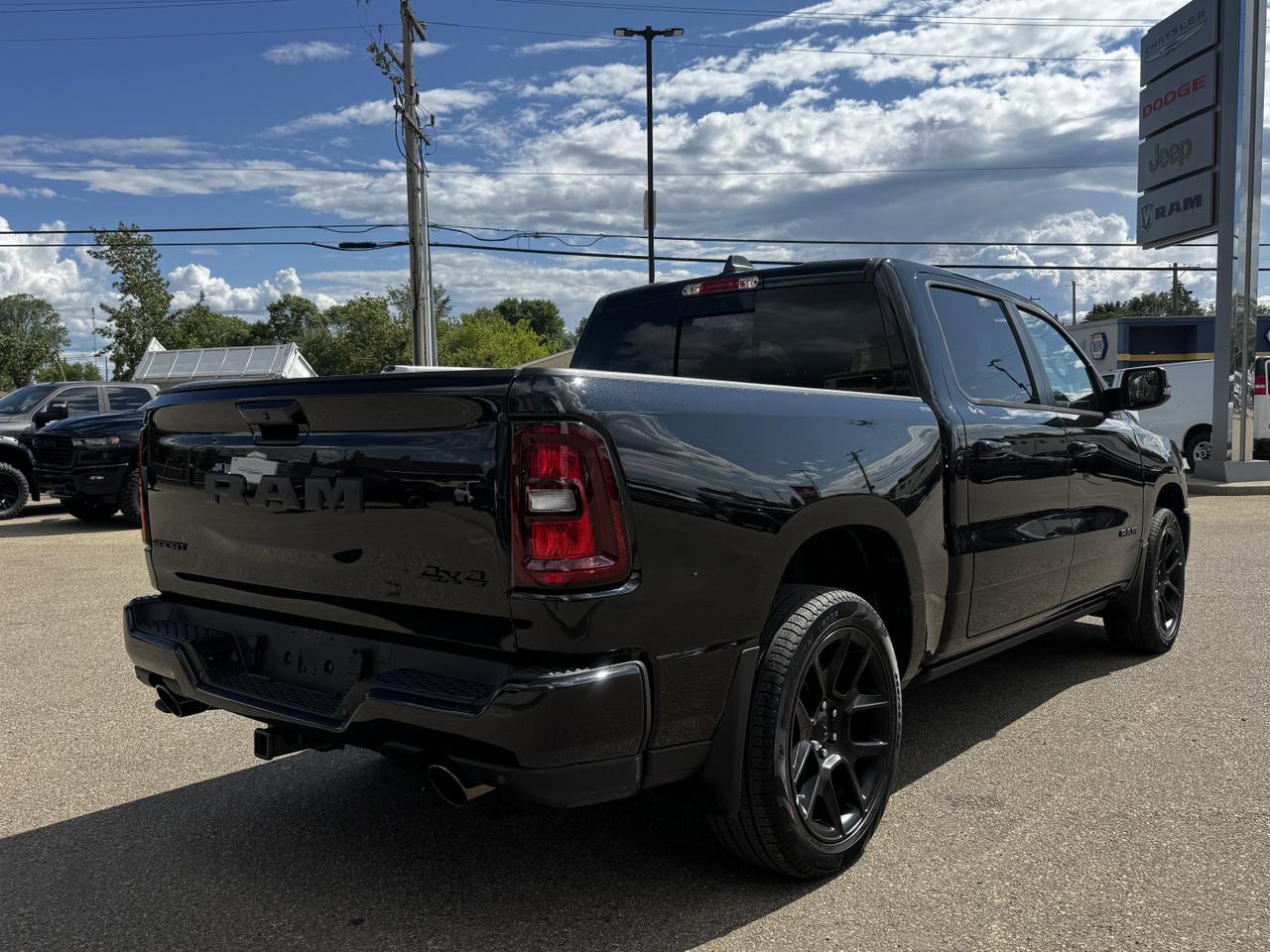2025 Ram 1500 Sport Night Edition Crew Cab 4x4 | 3L Hurricane | Leather | Heated Vented Seats | NAV | Pano Sunroof Redwater AB