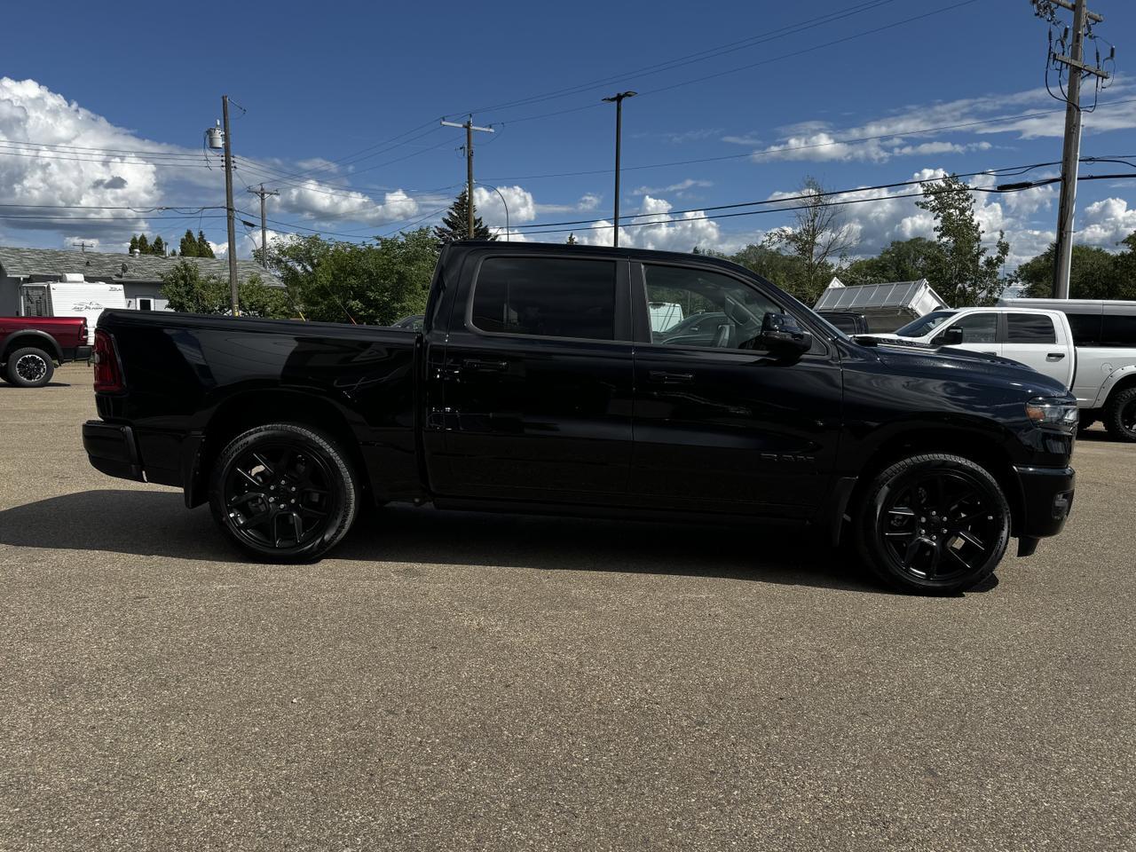 2025 Ram 1500 Sport Night Edition Crew Cab 4x4 | 3L Hurricane | Leather | Heated Vented Seats | NAV | Pano Sunroof Redwater AB