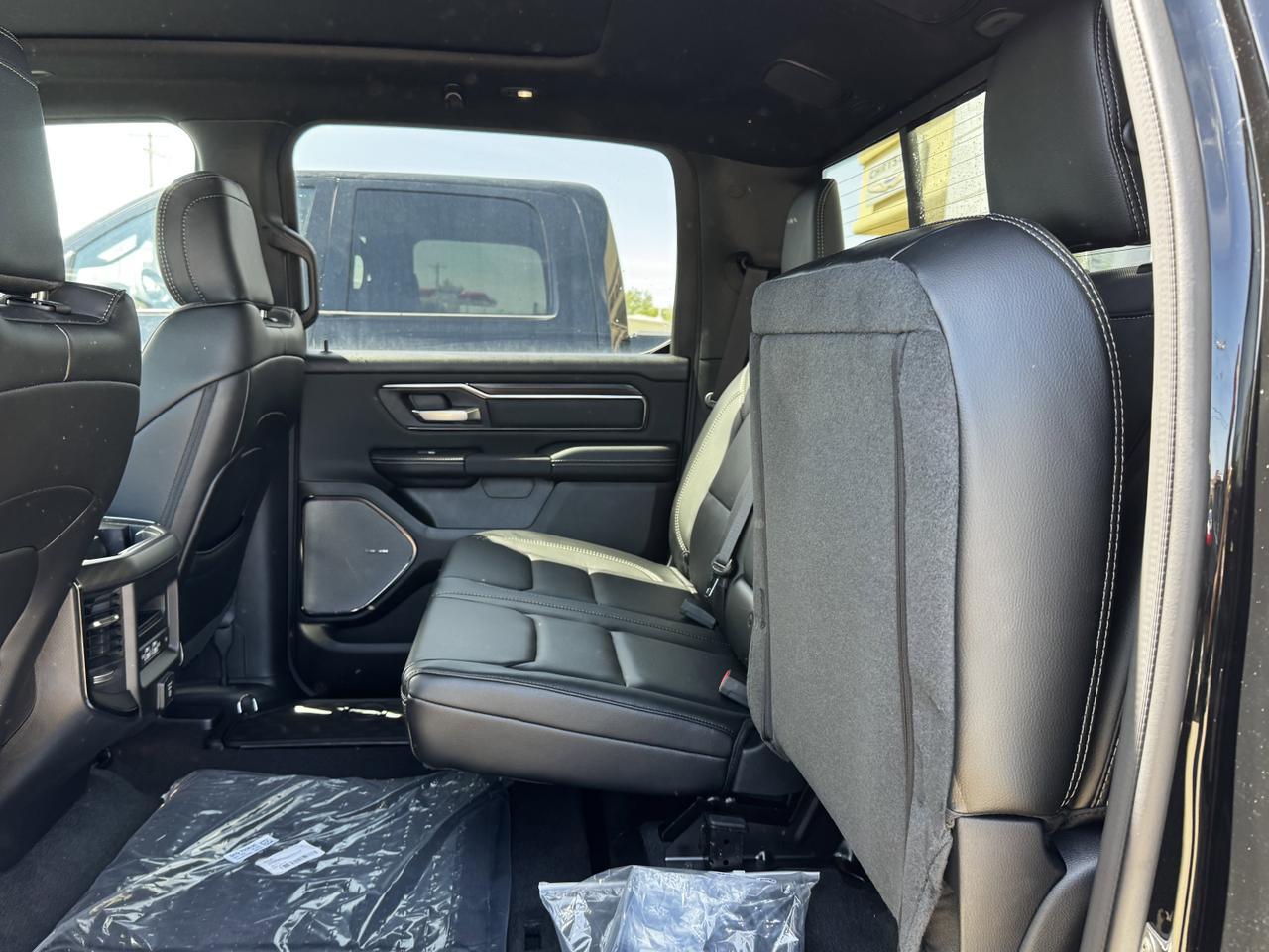 2025 Ram 1500 Sport Night Edition Crew Cab 4x4 | 3L Hurricane | Leather | Heated Vented Seats | Pano Sunroof | NAV Redwater AB