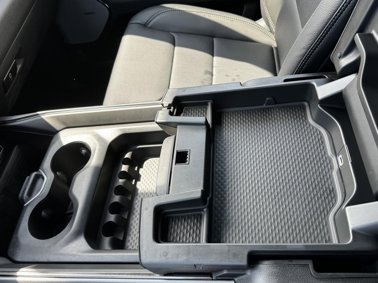 2025 Ram 1500 Sport Night Edition Crew Cab 4x4 | 3L Hurricane | Leather | Heated Vented Seats | Pano Sunroof | NAV Redwater AB