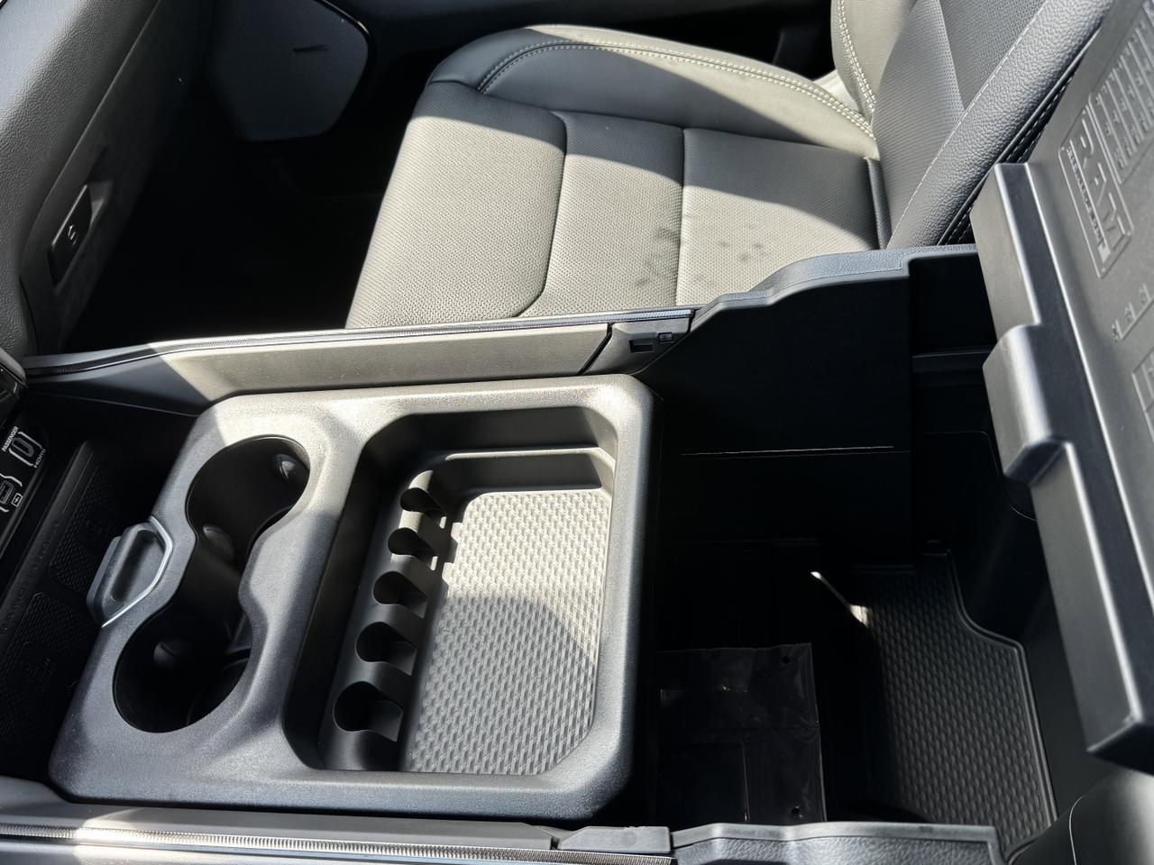 2025 Ram 1500 Sport Night Edition Crew Cab 4x4 | 3L Hurricane | Leather | Heated Vented Seats | Pano Sunroof | NAV Redwater AB
