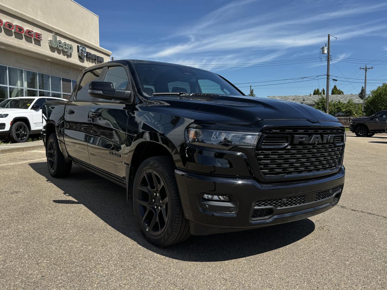 2025 Ram 1500 Sport Night Edition Crew Cab 4x4 | 3L Hurricane | Leather | Heated Vented Seats | Pano Sunroof | NAV Redwater AB