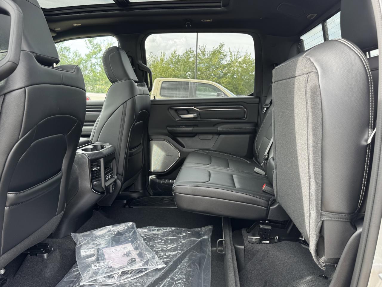 2025 Ram 1500 Sport Night Edition Crew Cab 4x4 | 3L Hurricane | Leather | NAV | Pano Sunroof | Power Tailgate Redwater AB