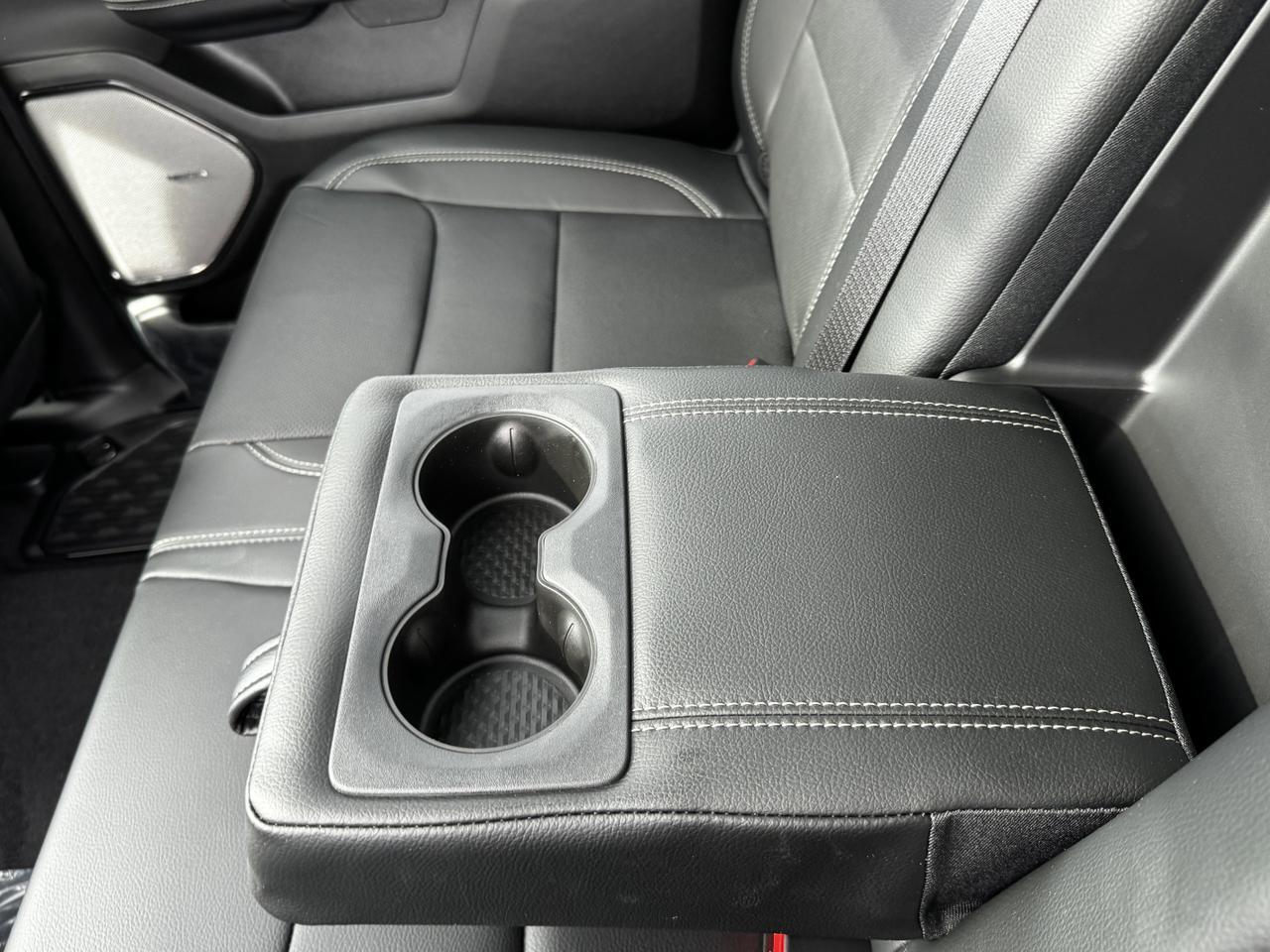 2025 Ram 1500 Sport Night Edition Crew Cab 4x4 | 3L Hurricane | Leather | NAV | Pano Sunroof | Power Tailgate Redwater AB