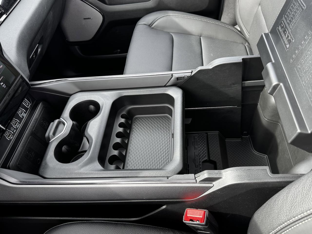 2025 Ram 1500 Sport Night Edition Crew Cab 4x4 | 3L Hurricane | Leather | NAV | Pano Sunroof | Power Tailgate Redwater AB