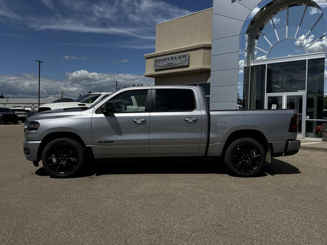 2025 Ram 1500 Sport Night Edition Crew Cab 4x4 | 3L Hurricane | Leather | NAV | Pano Sunroof | Power Tailgate Redwater AB