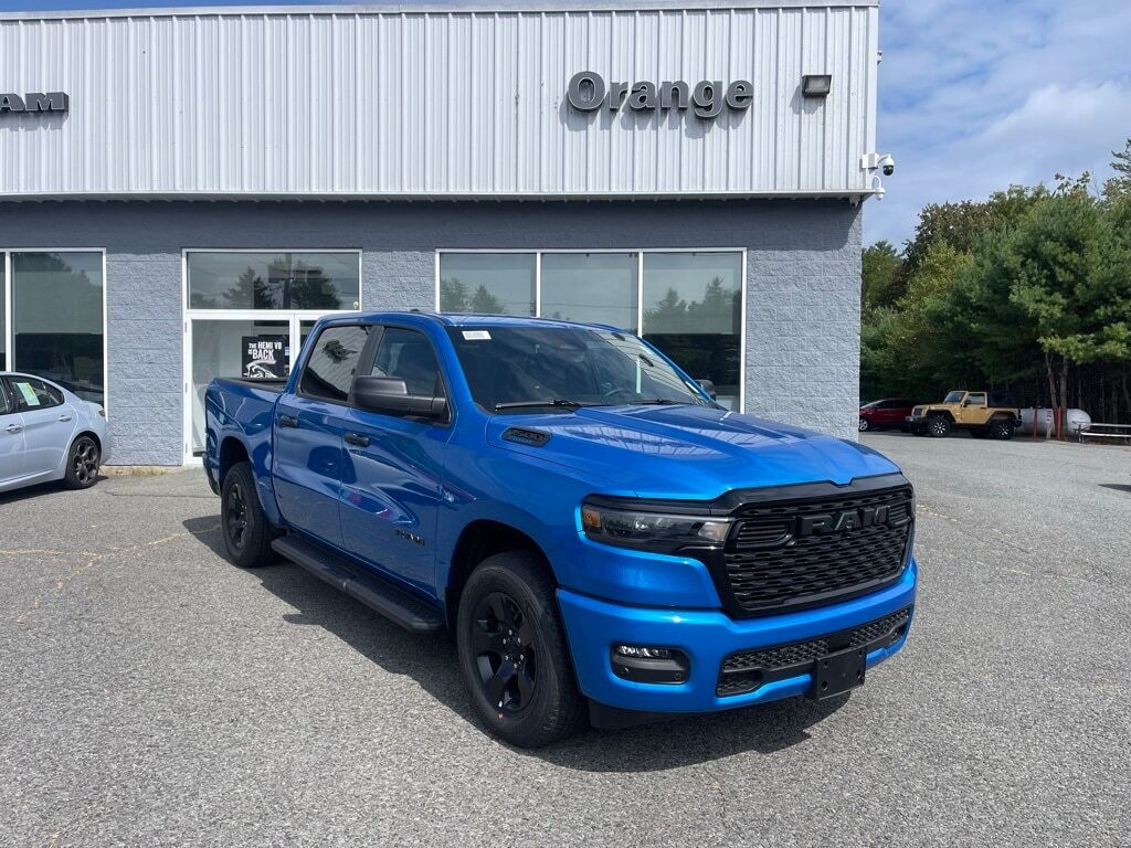 2025 Ram 1500 TRADESMAN CREW CAB 4X4 5&#39;7 BOX Orange MA